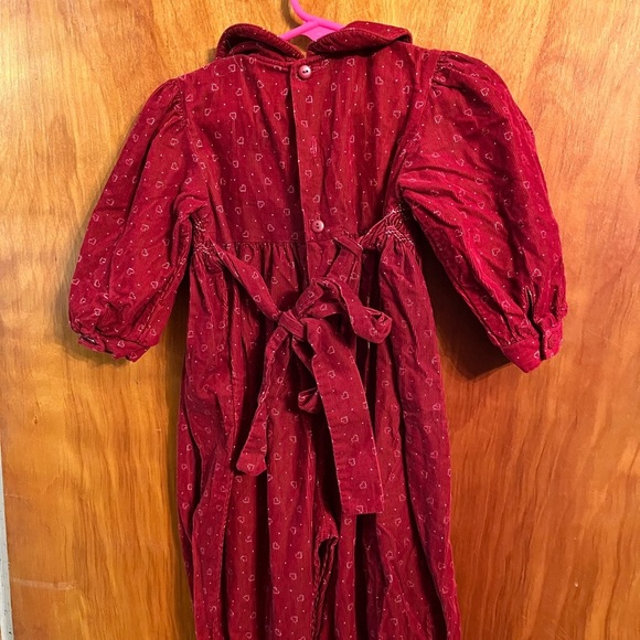 Small creations Lord & taylor deep red
Romper one piece 18 mth baby - Picture 7 of 8